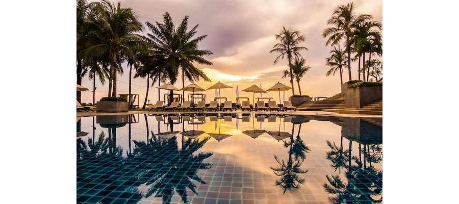 Innovations in the high-end hotel industry