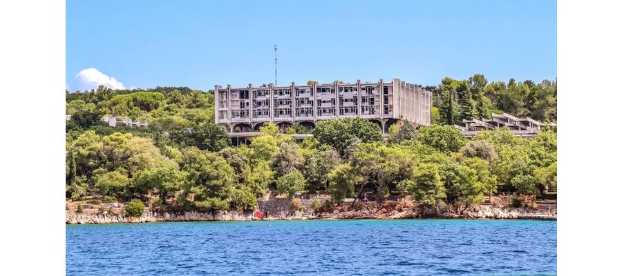 Forsaken Tales! 14 Of The Most Popular Abandoned Hotels Around The World