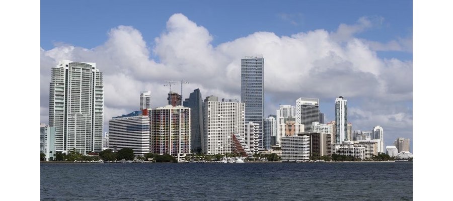 US hotel loan defaults could rise on falling leisure stays, climbing costs