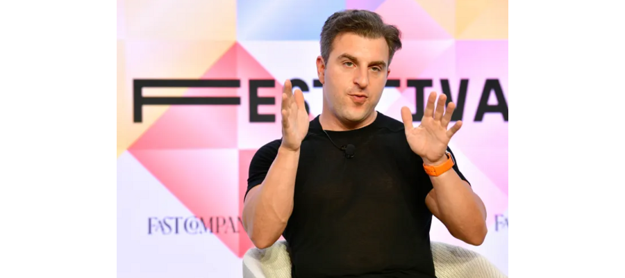 Analysts tweak Airbnb stock price targets on bookings report