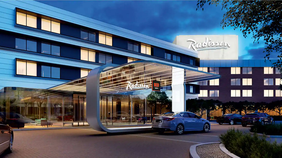 Park Inn Heathrow splits into two Radisson hotels