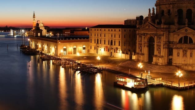 The tourists are leaving Italy. Now catastrophe looms