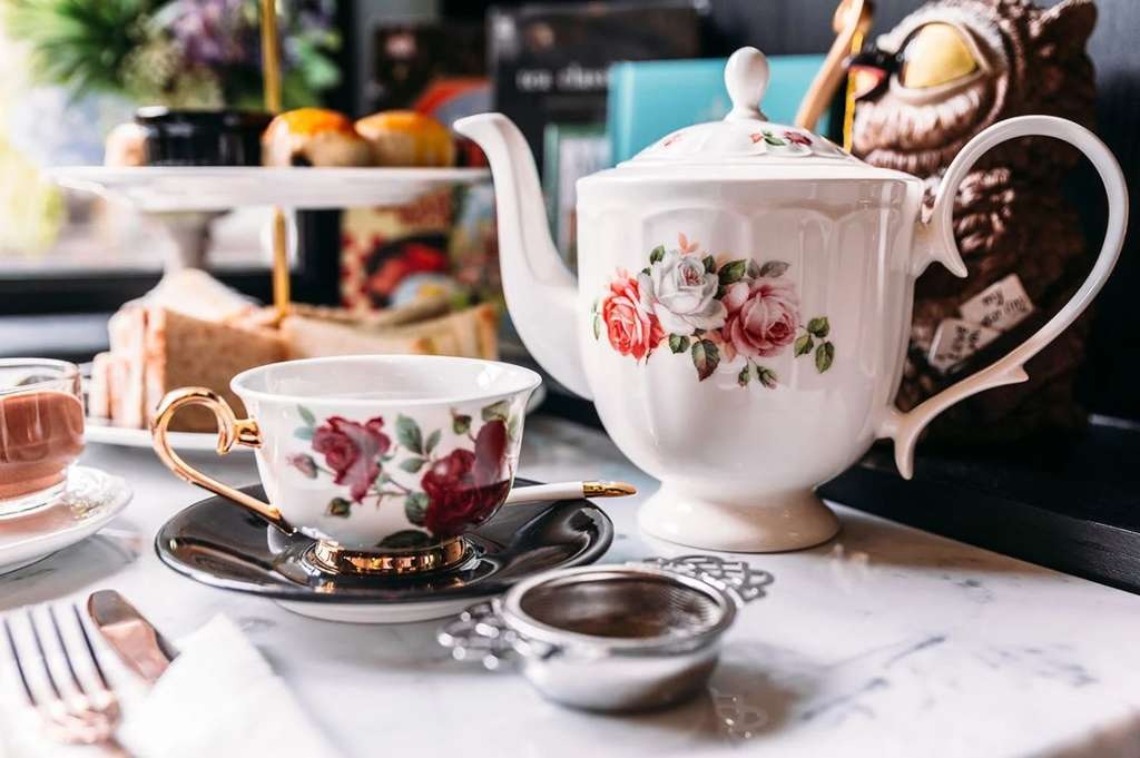 The magical properties of Tea: a personal and factual journey