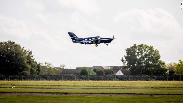 Bill Gates, Amazon and British Airways are backing a hydrogen plane startup