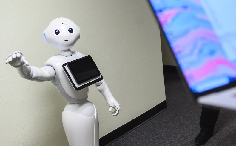 NMSU researchers using robot to study hospitality industry