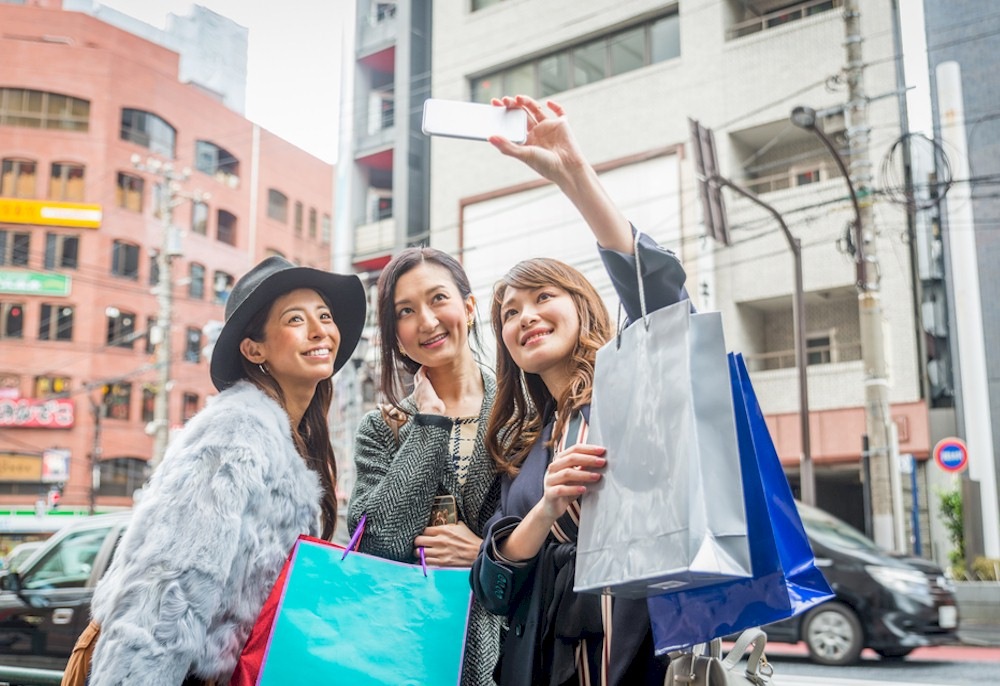 Mobile Hotel Tech: The Latest Trends from Asia