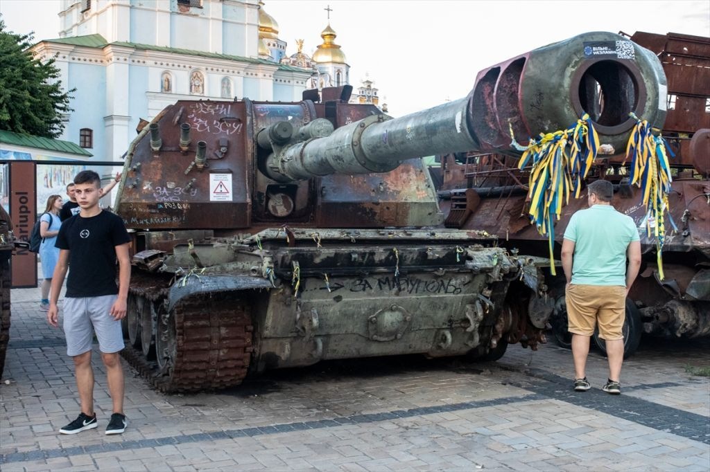 Ukraine's Unconventional Attraction: War Tourism and Its Impact on Global Perception