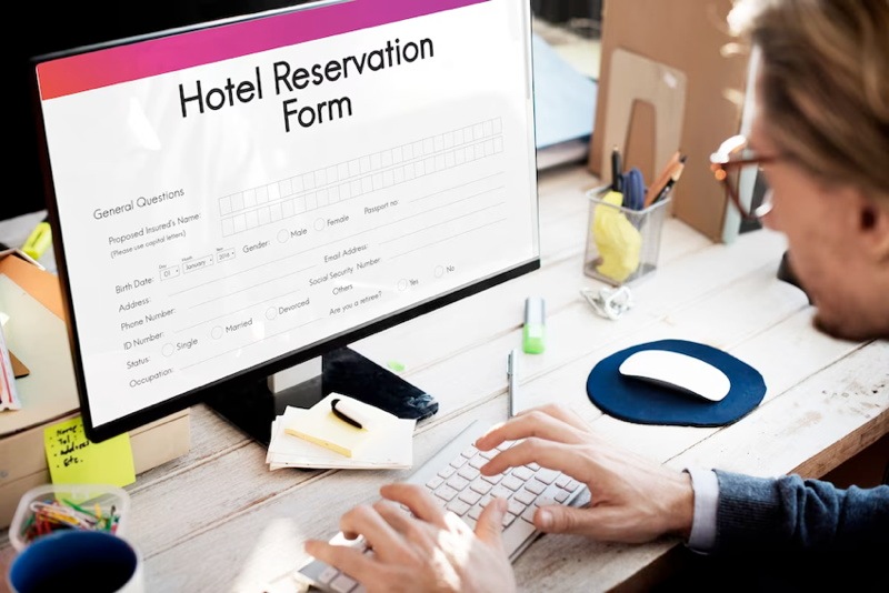 7 Things to Consider When Implementing Contactless Check-In to Your Hotel