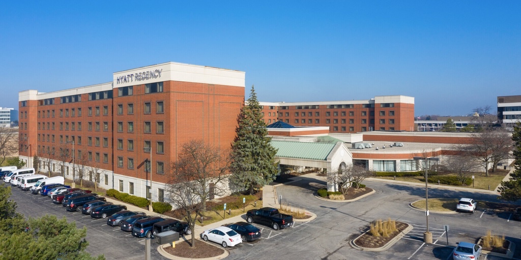 Deerfield hotels sold at painful prices for sellers
