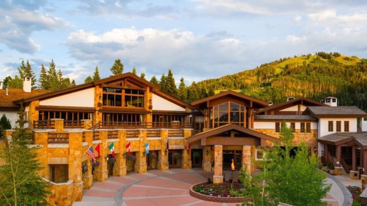 Utah’s Stein Eriksen Lodge and residences named finalists in World Ski Awards