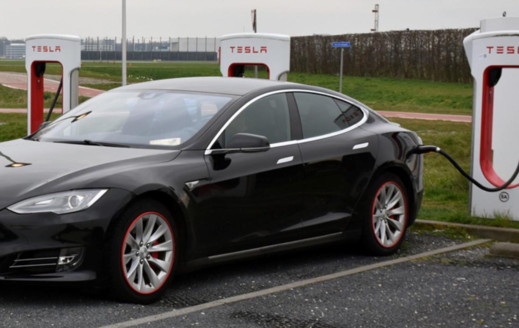 Tesla announces massive new partnership with major hotel chain: ‘We are significantly changing the landscape’