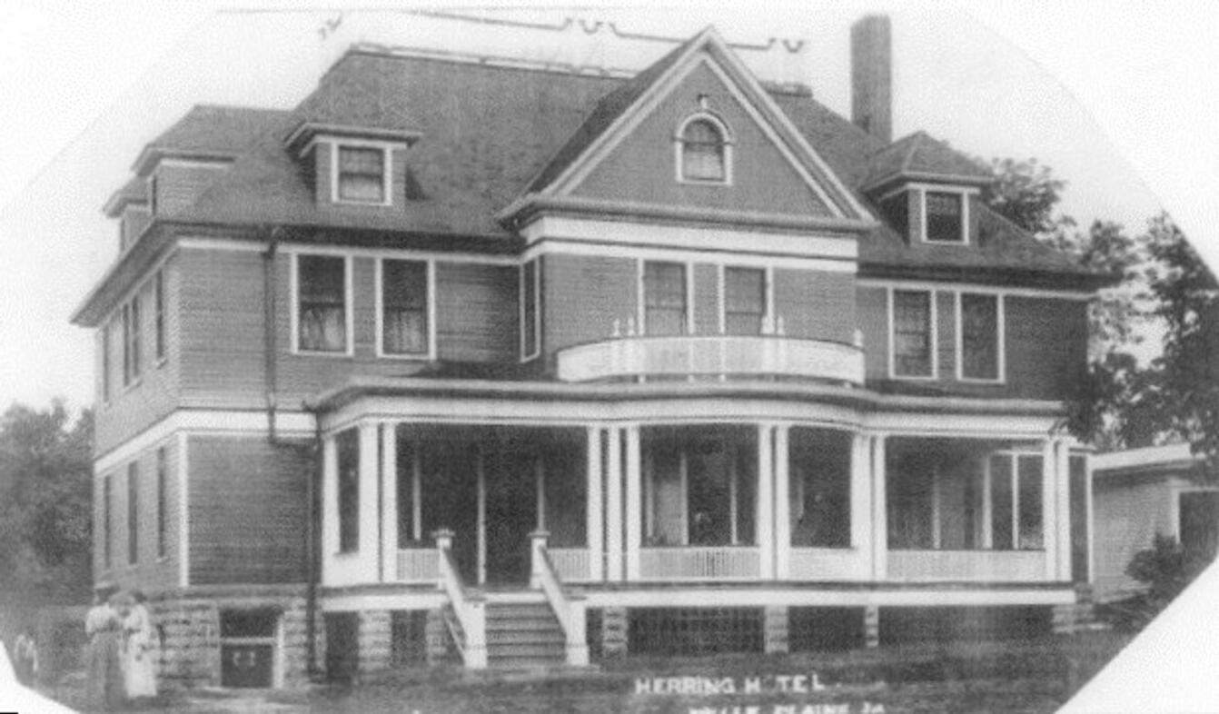 Hotel checks out after more than 120 years
