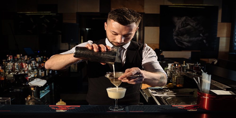 Crafting Delicious Beverages: The Science and Art Behind Mixology