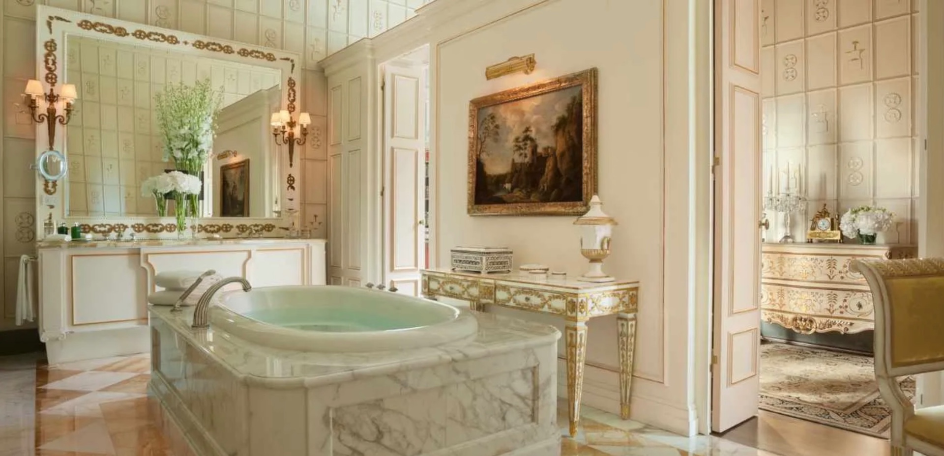 11 of the world’s best luxury hotel bathrooms