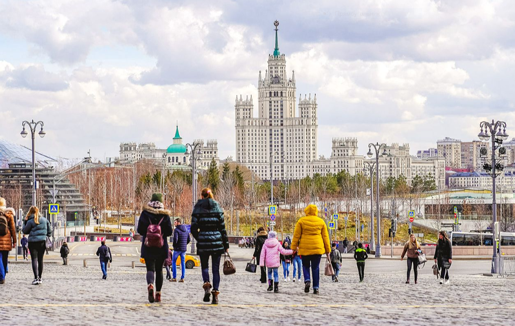 Learning new things about Moscow all the time and studying languages: female tourist industry professionals reveal details of their jobs