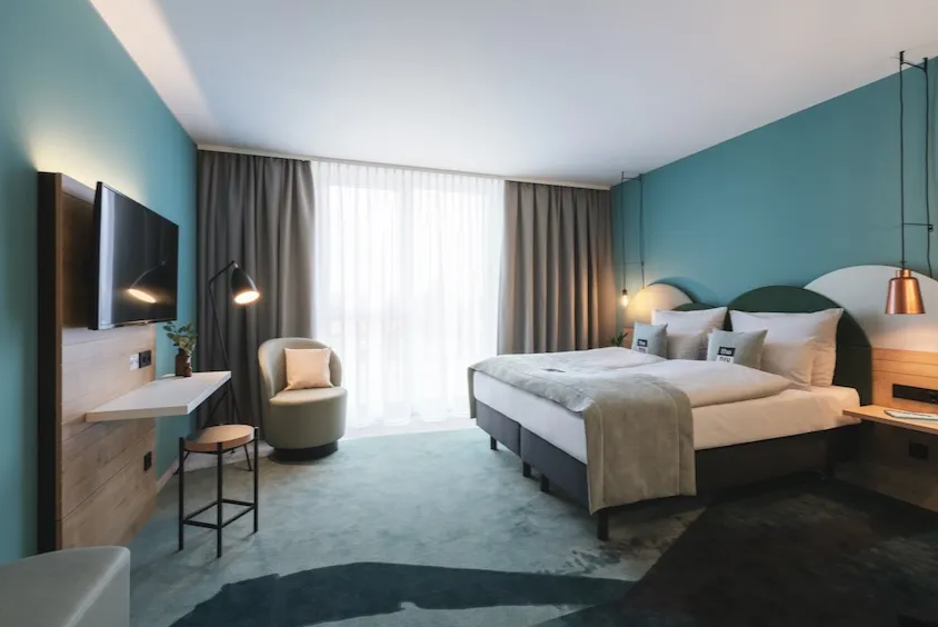 IHG and NOVUM open first co-branded hotel in Germany
